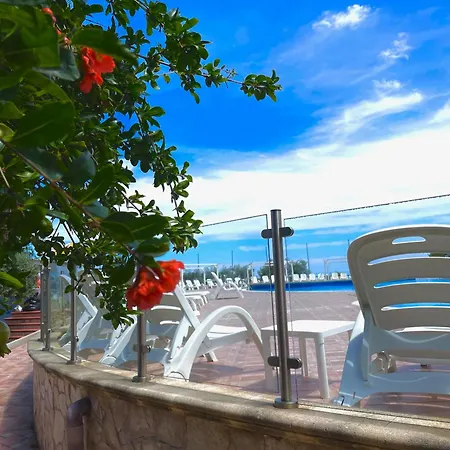 Villaggio La Giara 비에스테