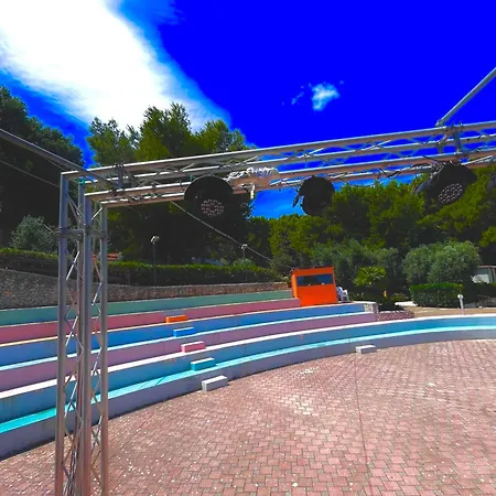 Villaggio La Giara منتزه العطل