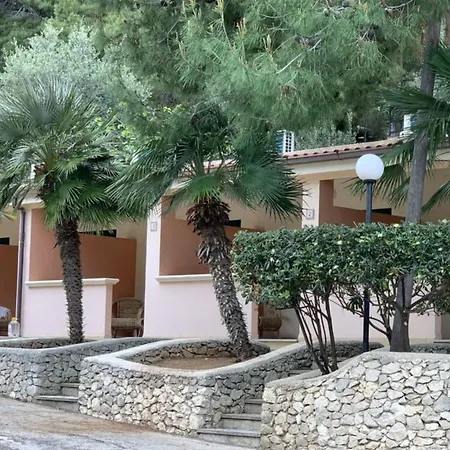 Villaggio La Giara 홀리데이파크 비에스테