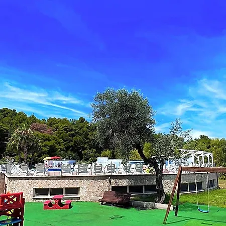 منتزه العطل Villaggio La Giara