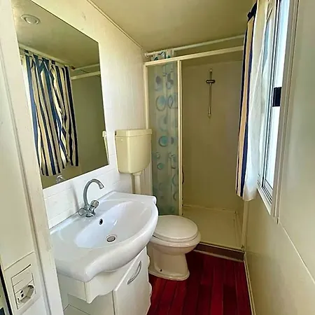 Villaggio La Giara منتزه العطل